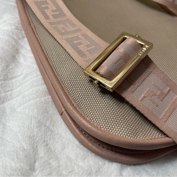 💗RARE FENDI Crossbody Bag - Picture 10 of 16